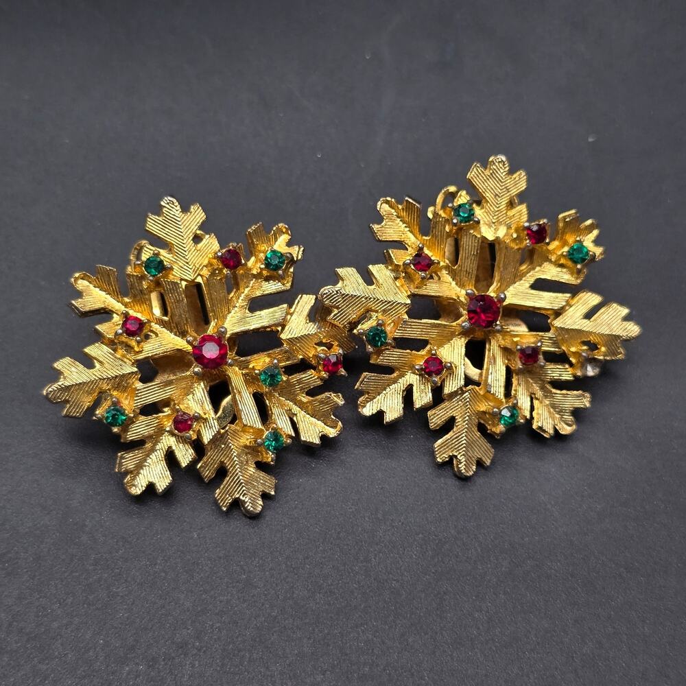 Dodds Gold Tone Snow Flake Earrings Red Green Rhinestones Vintage Christmas